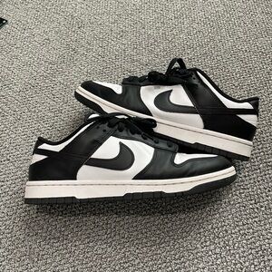 Nike Panda Dunks